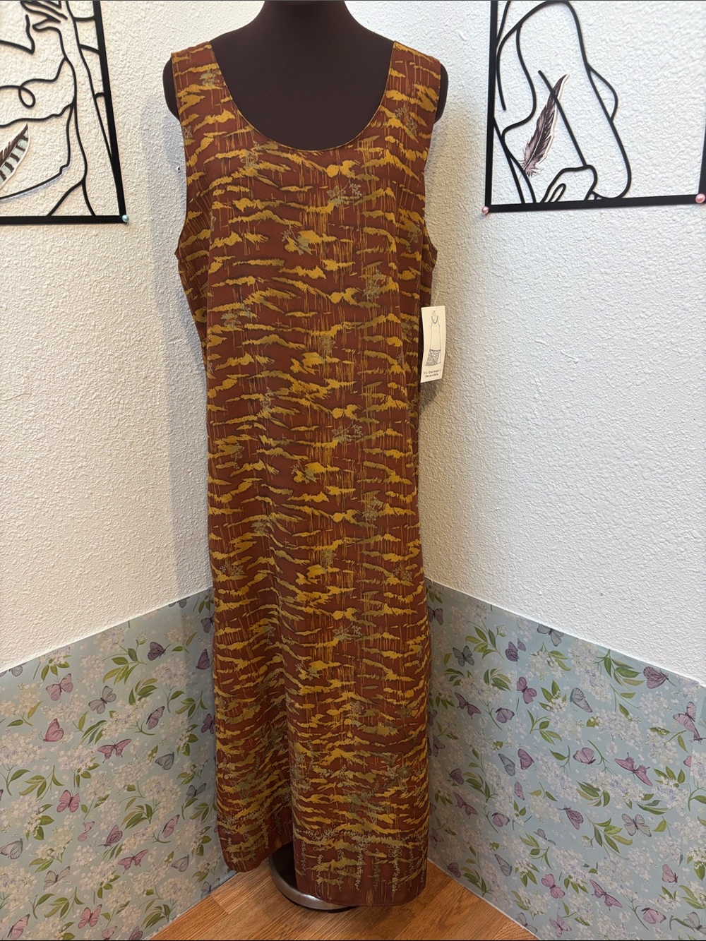 Vintage 1990’s dead-stock Impressions of California brown and tan dress. Size L.